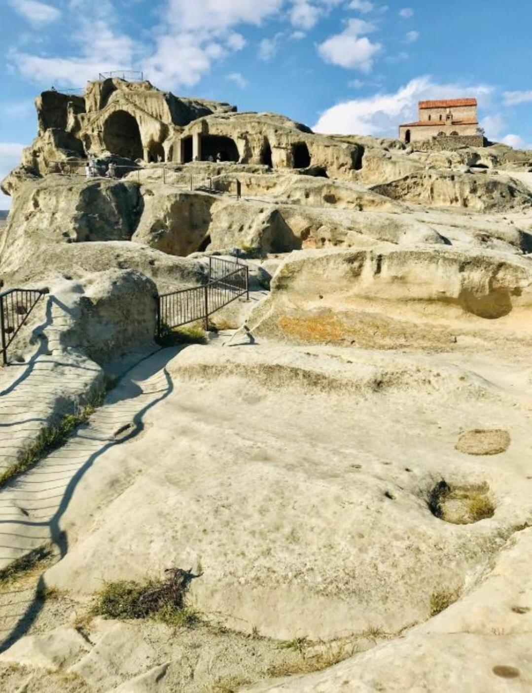 Отель Khorgo Гори Экстерьер фото